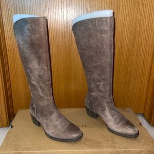 BORN boots